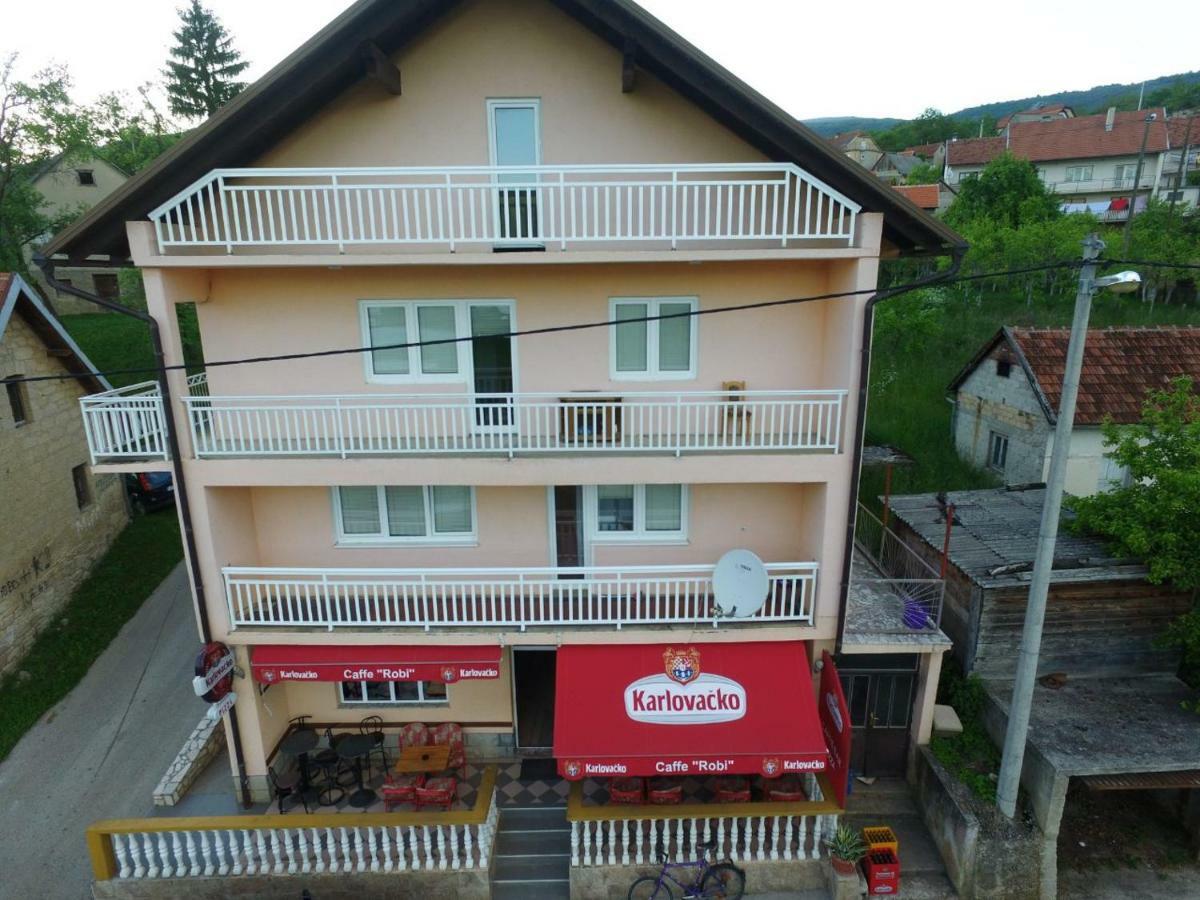 شقة Apartman Malekin Prozor المظهر الخارجي الصورة
